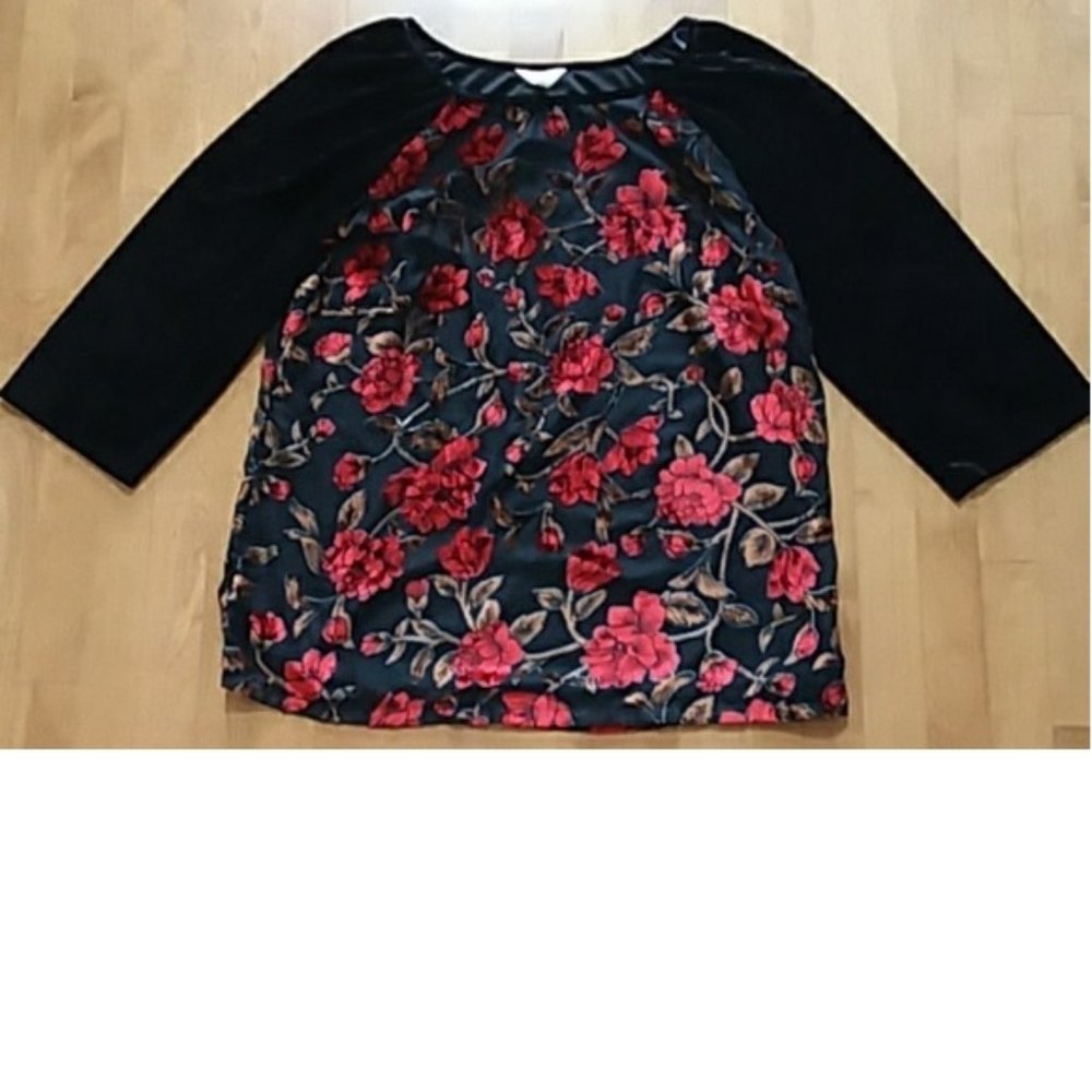 Womens A DIVA 3/4 sleeve Knit Velvet Floral Burn Out Top Size Sm  3/4 Sleeve NWT